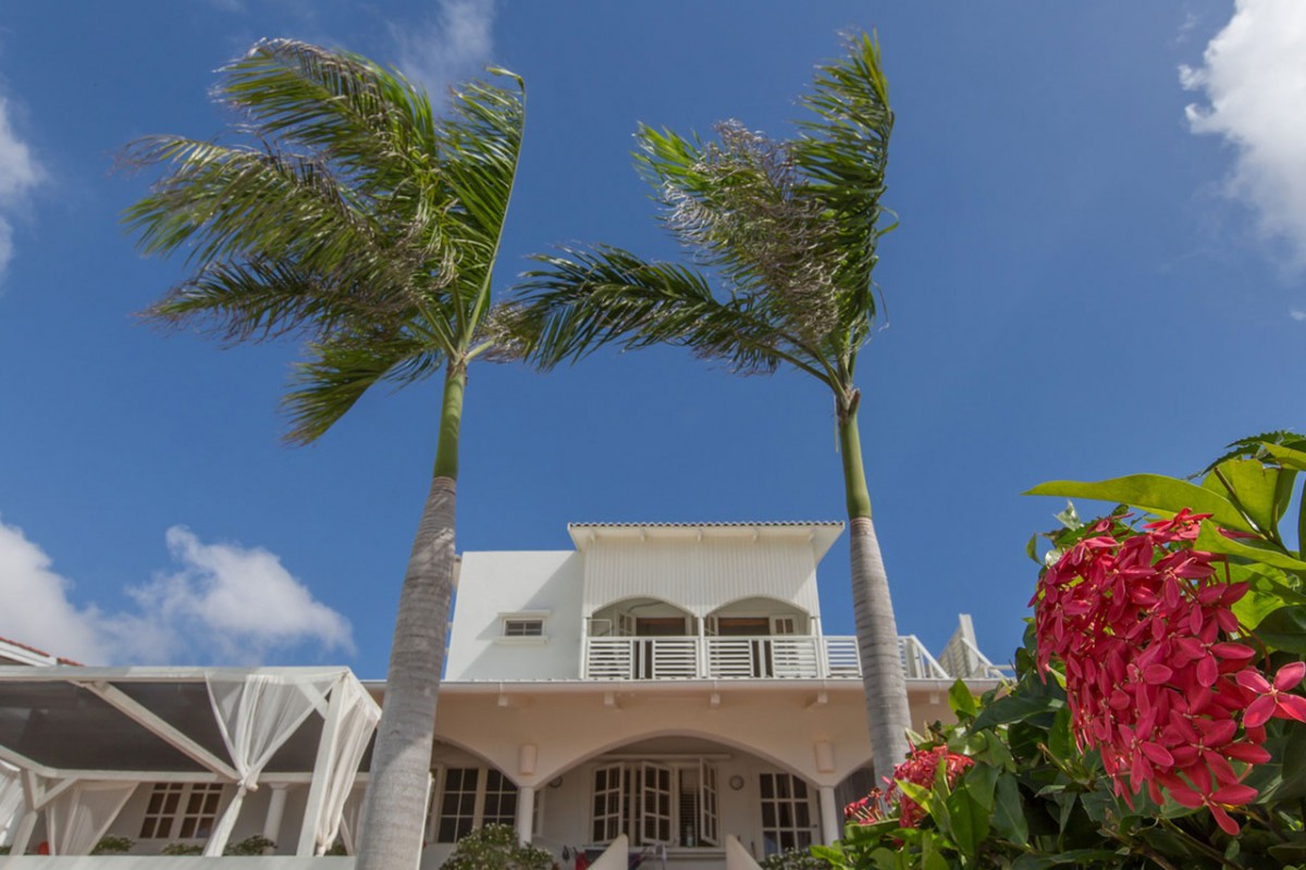 Curacao resort v2
