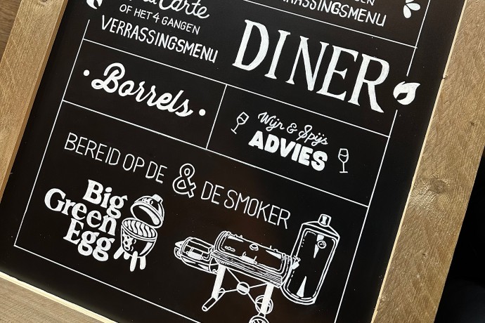 Positief opvallen door handgeschreven krijtborden door De Merkstudio